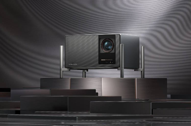 Xgimi открыла предзаказ на 4K-проекторы серии Titan Noir